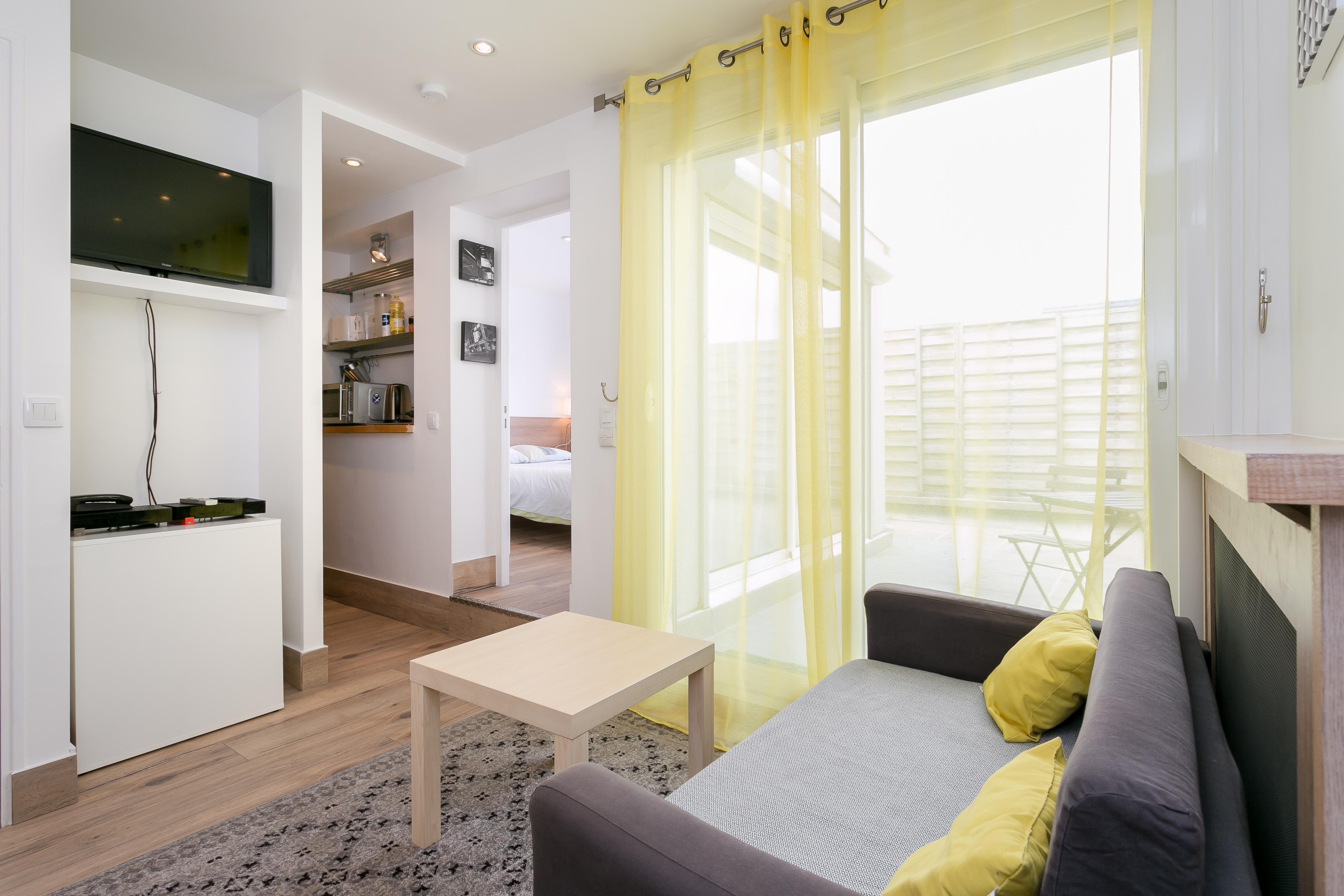 Residence Hotel Le Relais Amelie Кламар Екстериор снимка