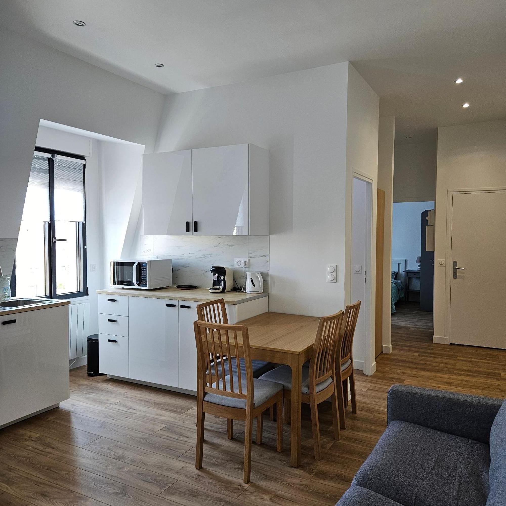 Residence Hotel Le Relais Amelie Кламар Екстериор снимка