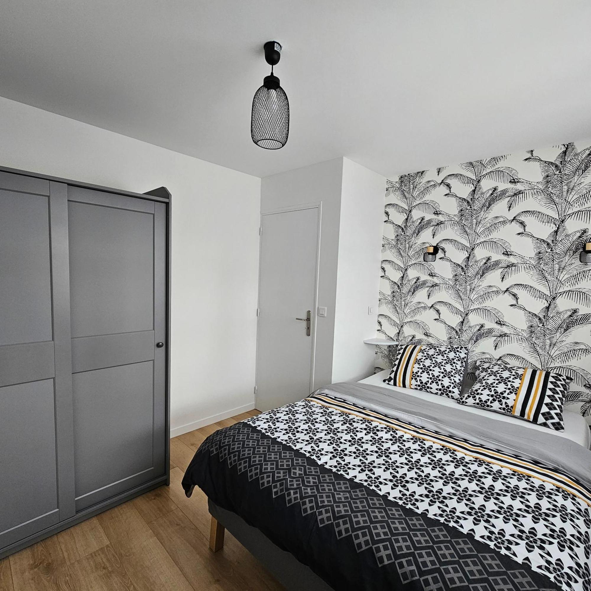 Residence Hotel Le Relais Amelie Кламар Екстериор снимка